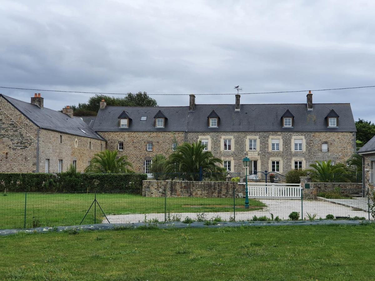 Chambres Du Logis De La Mare Du Parc Surtainville Dış mekan fotoğraf